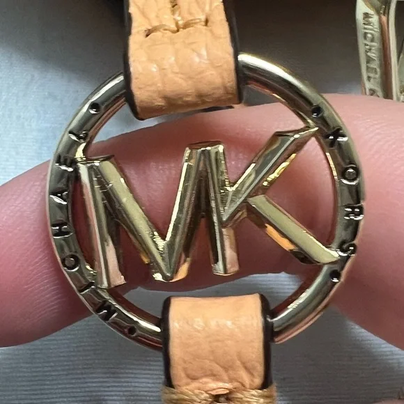 Michael Kors crossbody - Picture 7 of 10